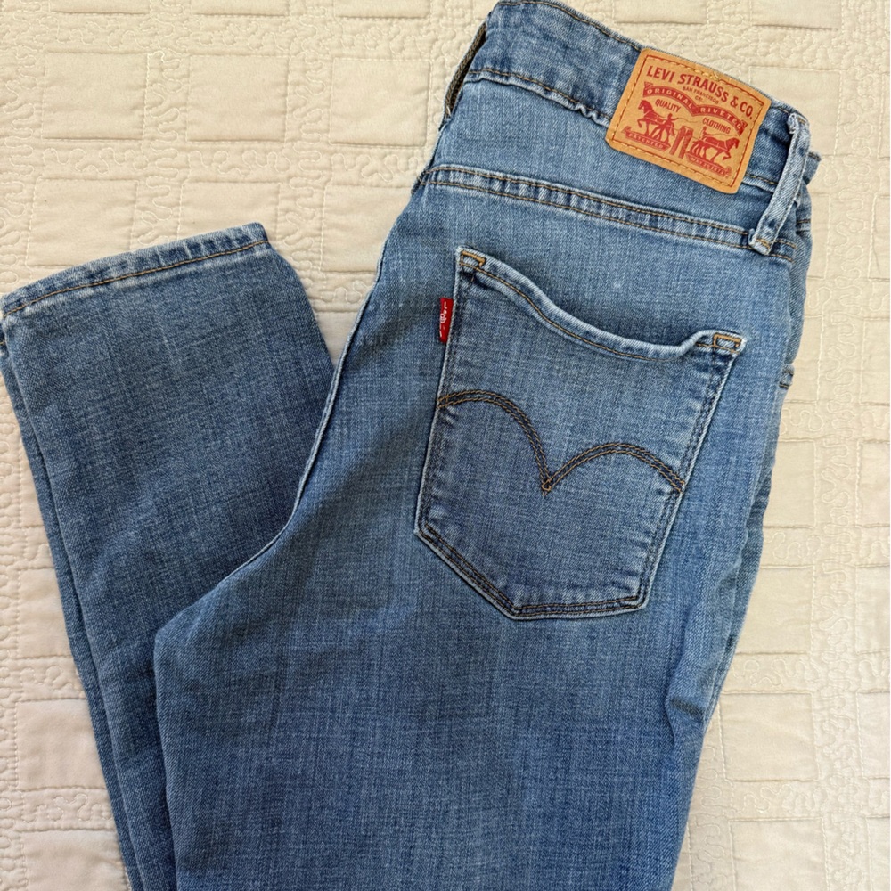 Levi's Light Blue High Rise Skinny Jeans